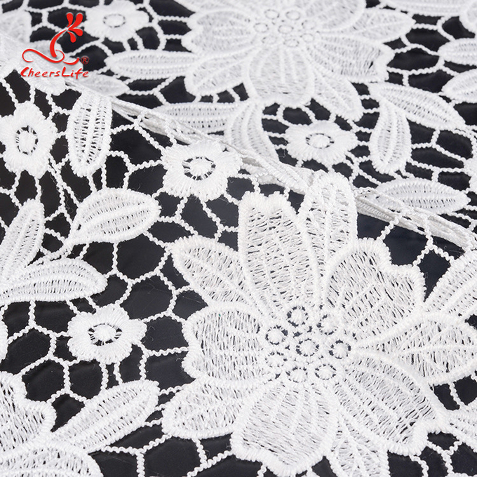 tela floral solúvel em água do bordado da largura de 125cm com lantejoulas